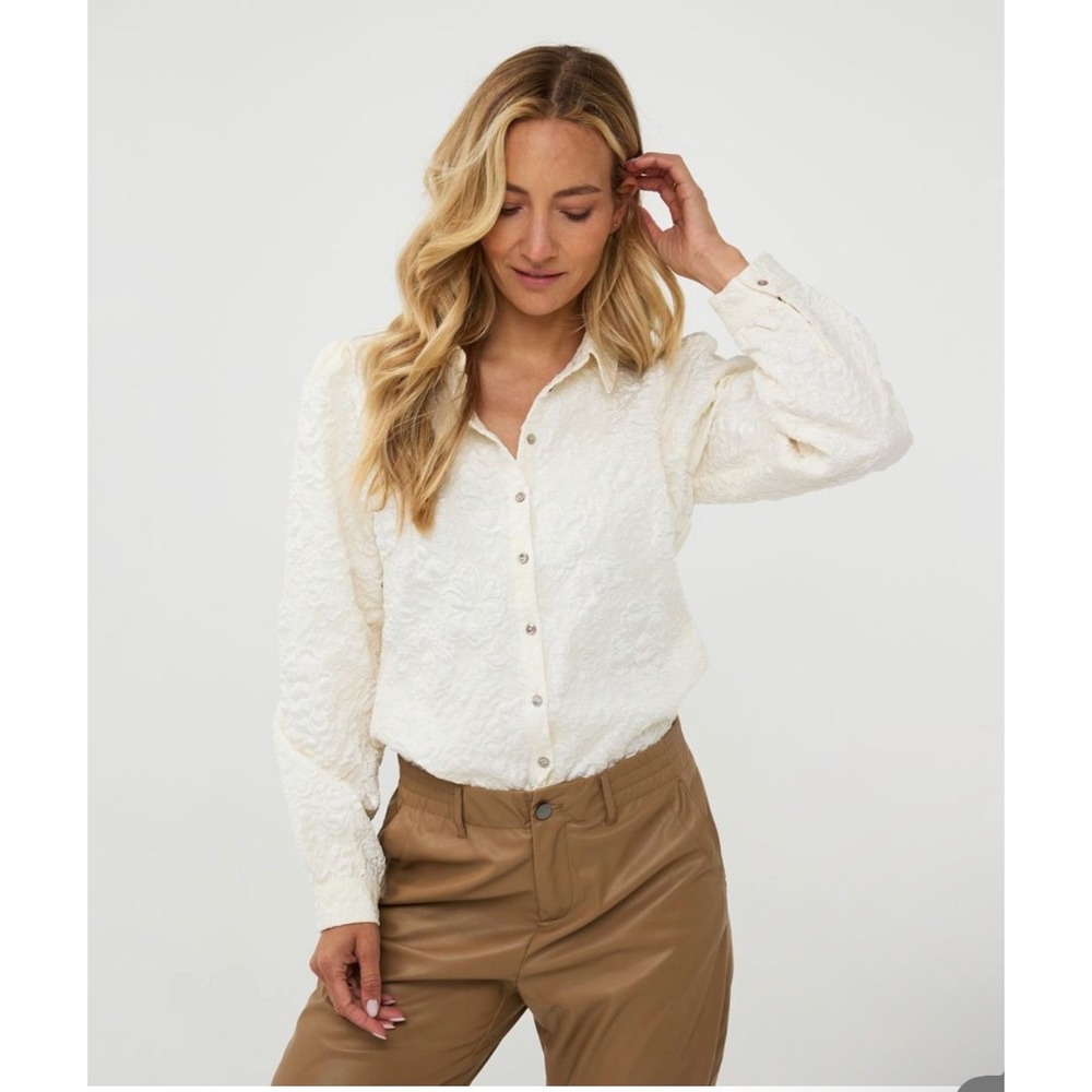 Elegant Old Money Feminine Jacquard Cream Floral Button‎ Down Blouse Size 10
